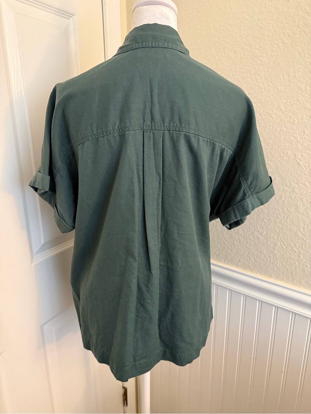 Universal Thread Utility Shirt - Picture 4 of 5